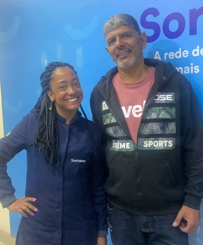 Equipe Sorridents Teresópolis com paciente