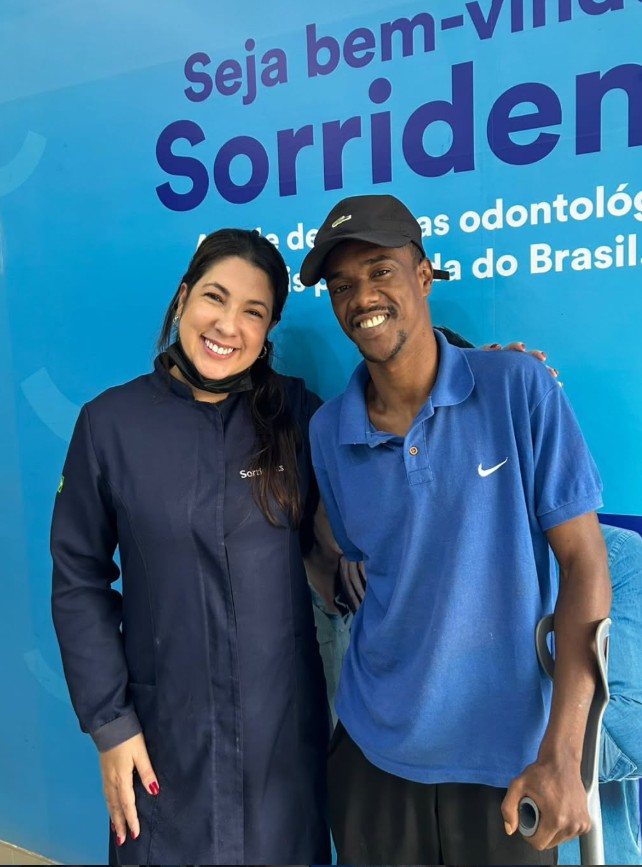 Equipe Sorridents Teresópolis com paciente